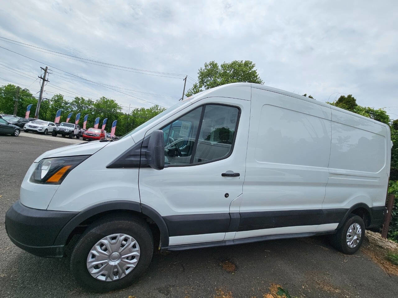 Used 2016 Ford Transit 250 148 Medium Roof RWD image 2