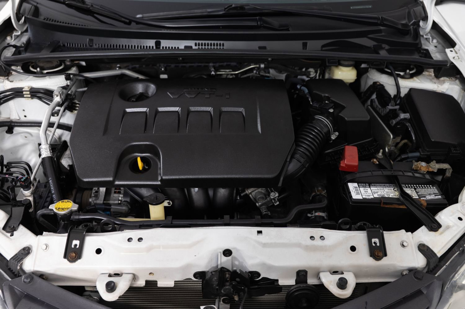 Used 2015 Toyota Corolla LE FWD image 40
