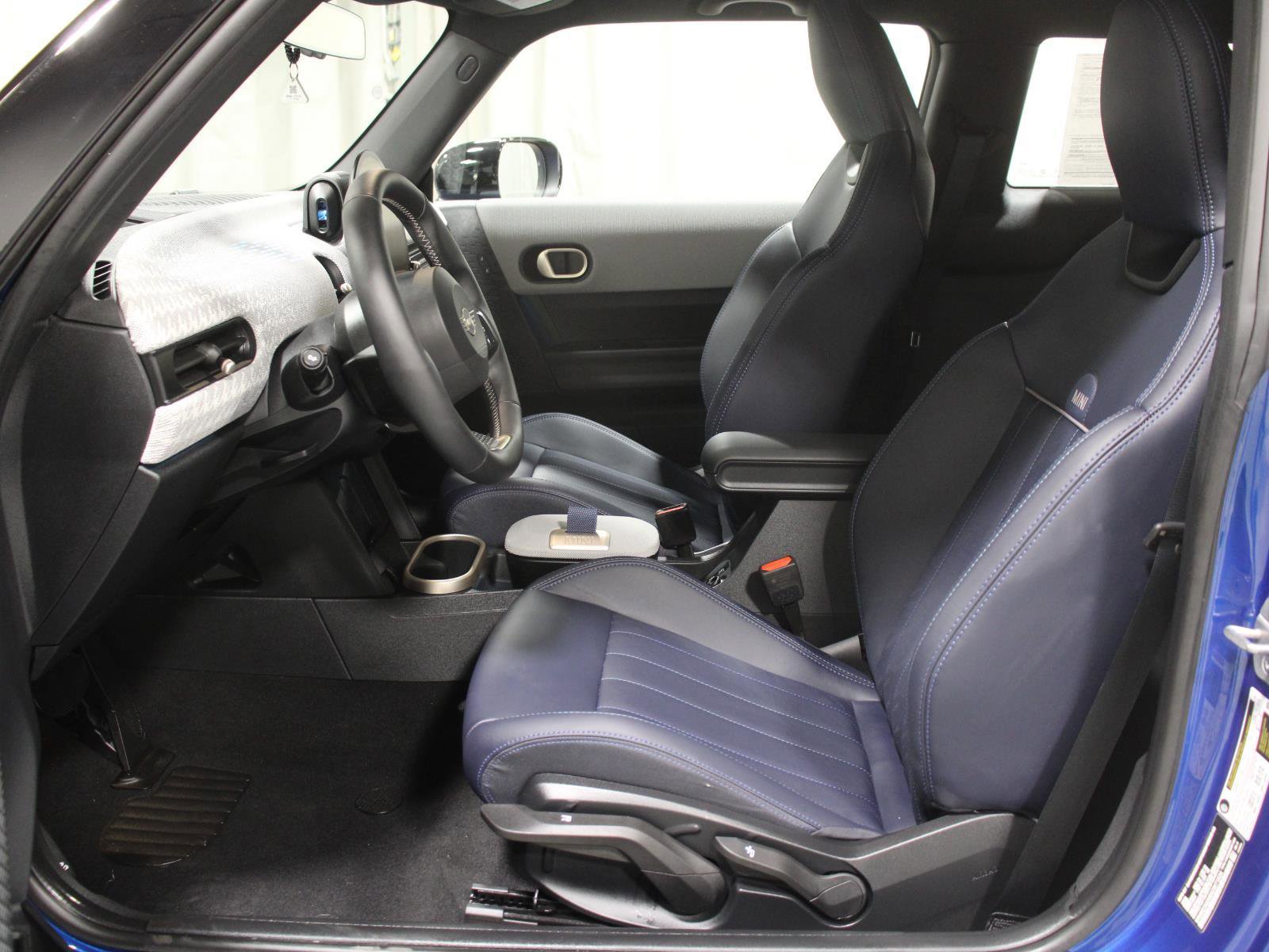 Certified 2025 MINI Cooper S image 12