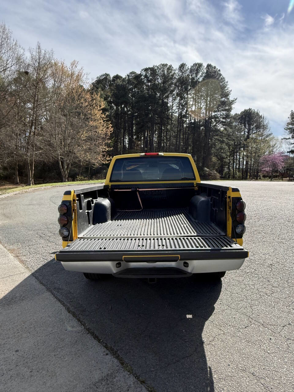 Used 2002 Nissan Frontier XE image 23