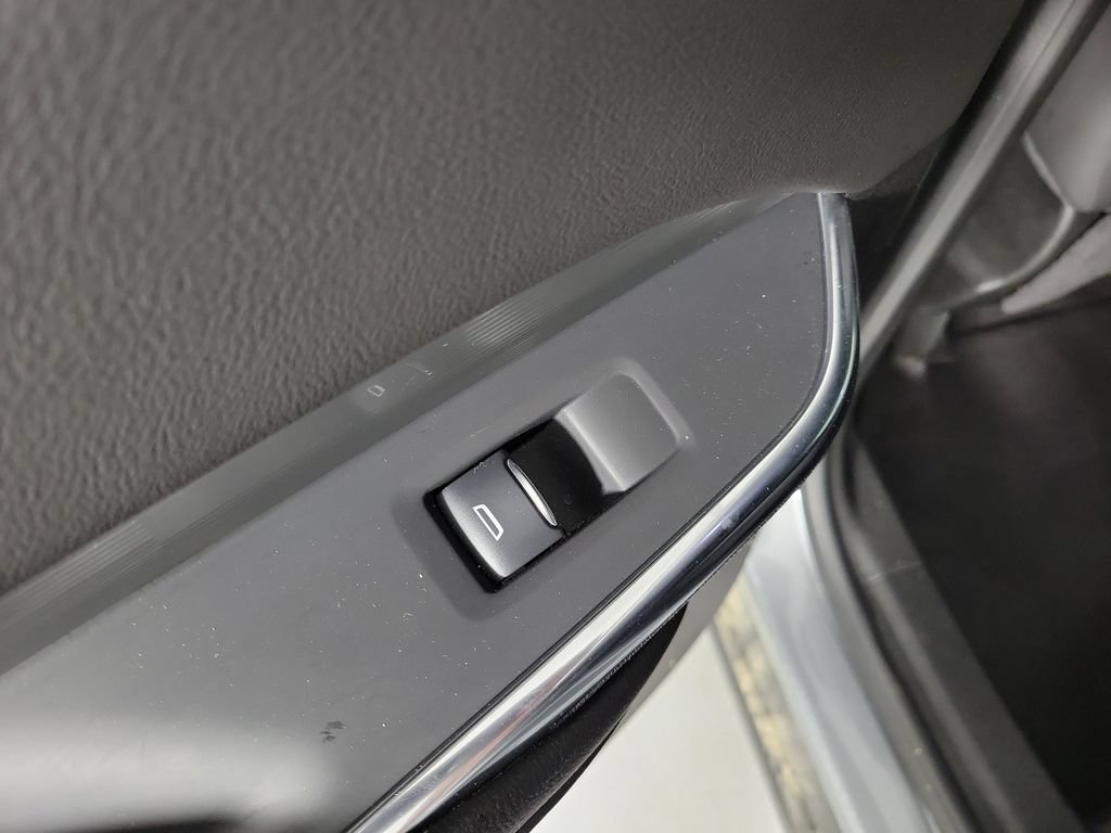 Certified 2025 Cadillac XT4 Premium Luxury FWD image 14