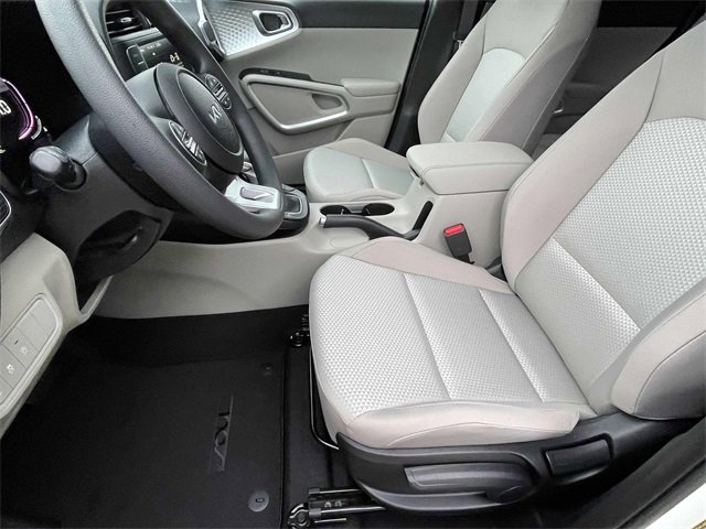 New 2025 Kia Soul LX image 15