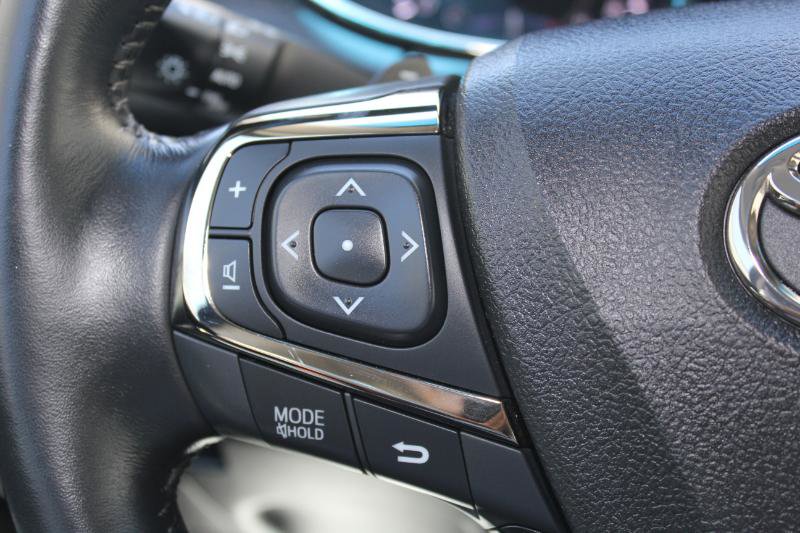 Used 2018 Toyota Avalon Touring w/ Carpet Mat Package image 27