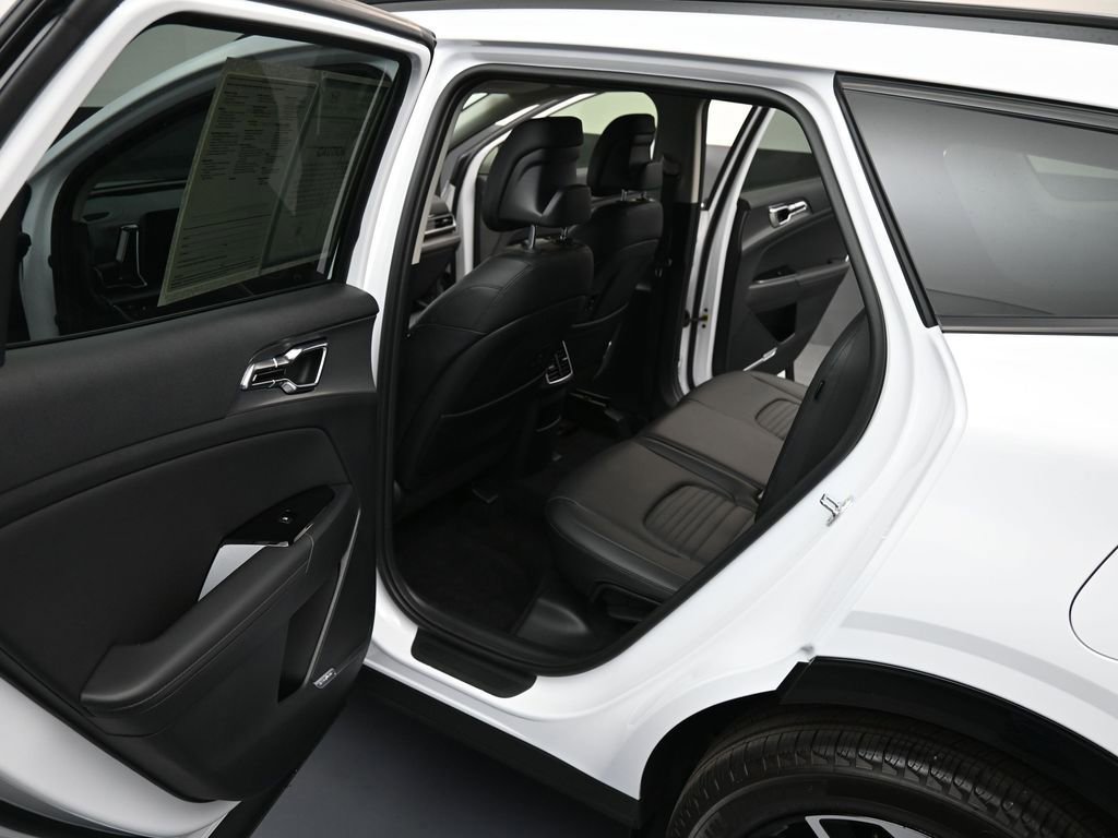 Used 2024 Kia Sportage SX image 10