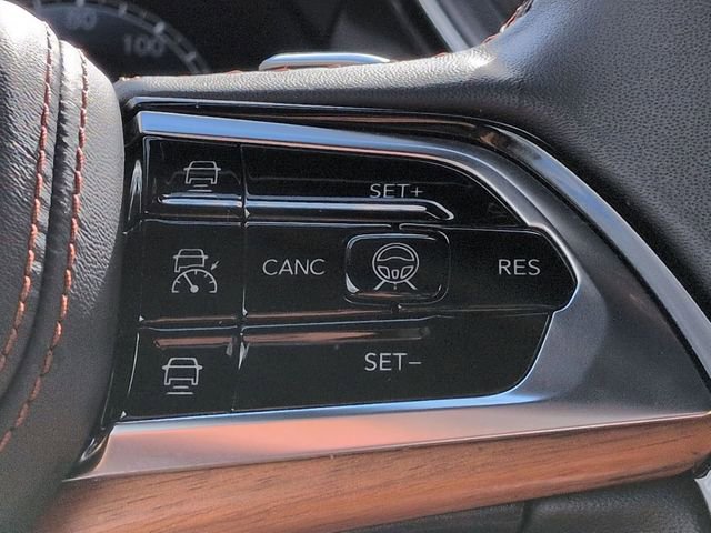 Certified 2025 Jeep Grand Cherokee Summit w/ Obsidian Package image 21