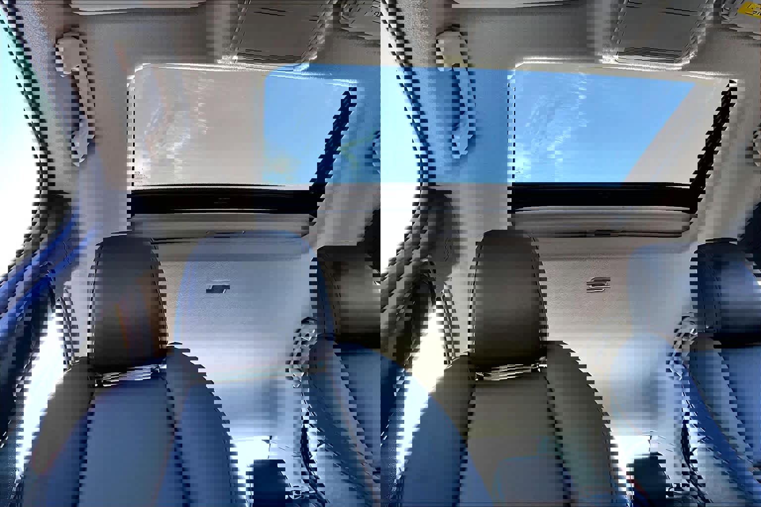 Used 2023 MAZDA MAZDA3 s image 14