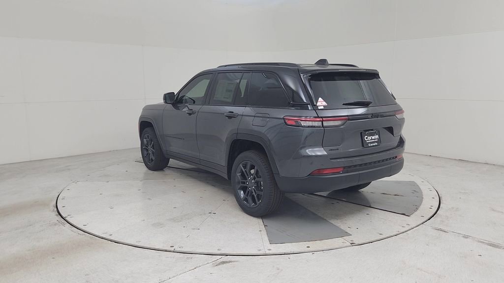 New 2025 Jeep Grand Cherokee Limited image 11