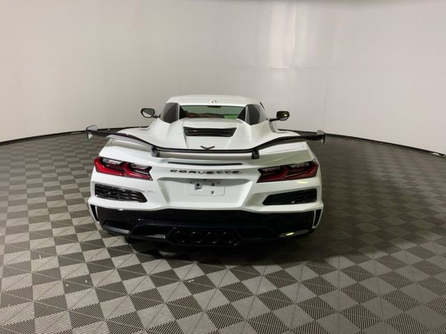 Used 2023 Chevrolet Corvette Z06 w/ Z07 Performance Package image 9