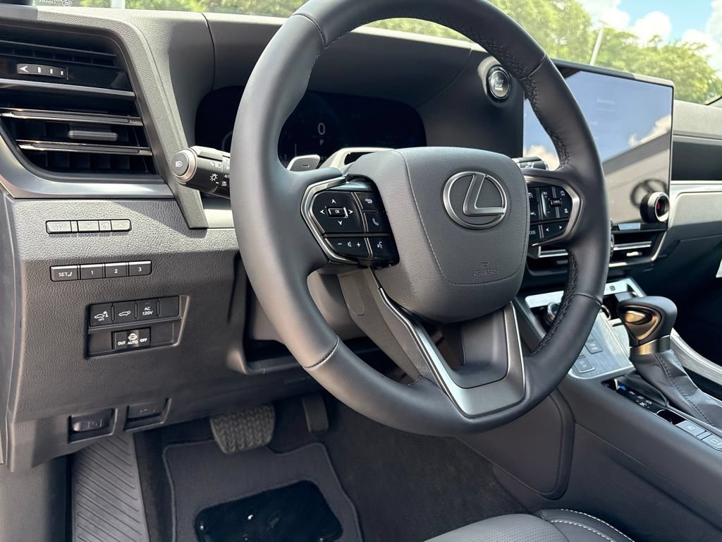 Certified 2026 Lexus GX 550 w/ Cold Area Package AWD/4WD image 12