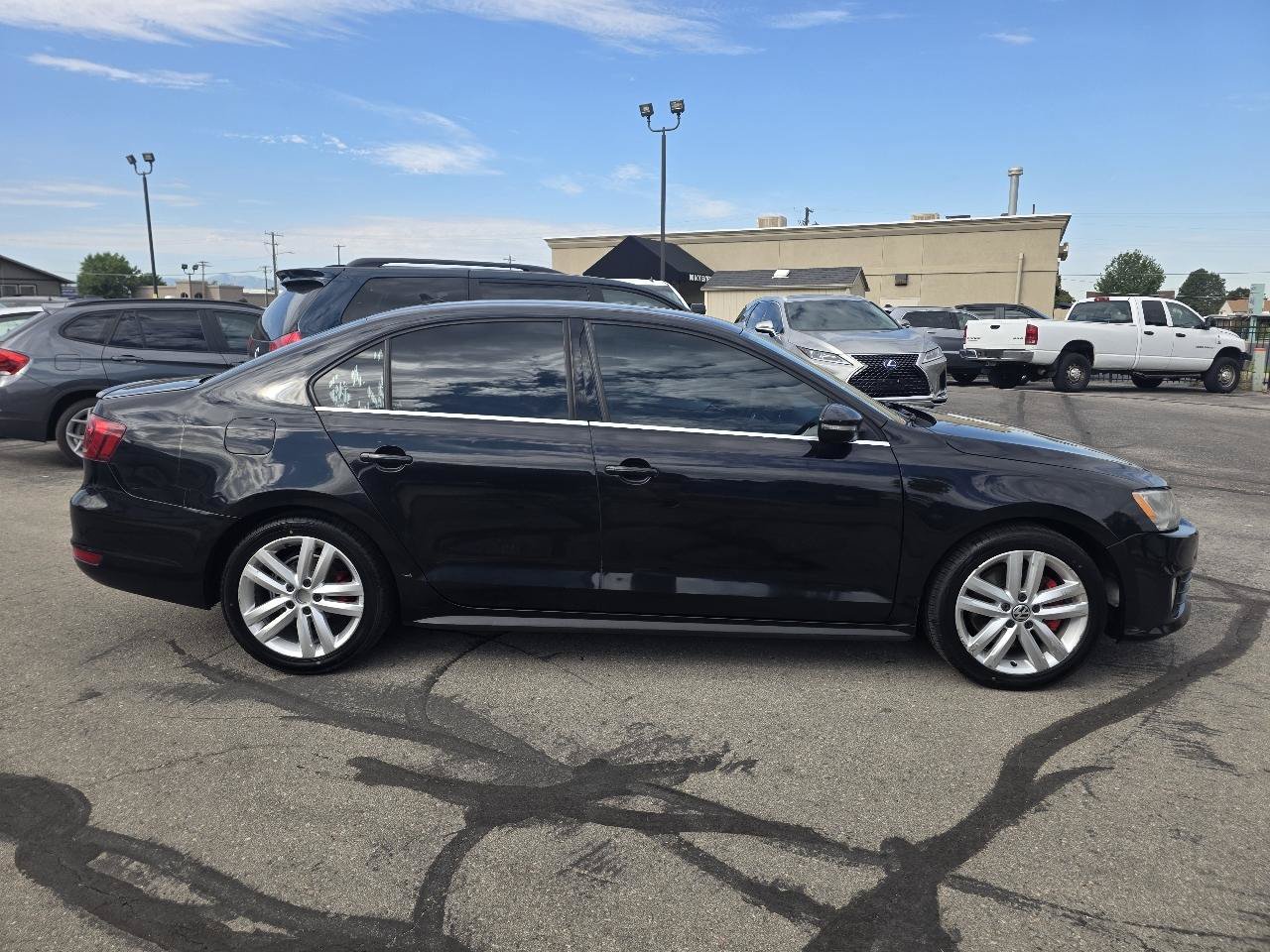 Used 2013 Volkswagen Jetta GLI FWD image 4