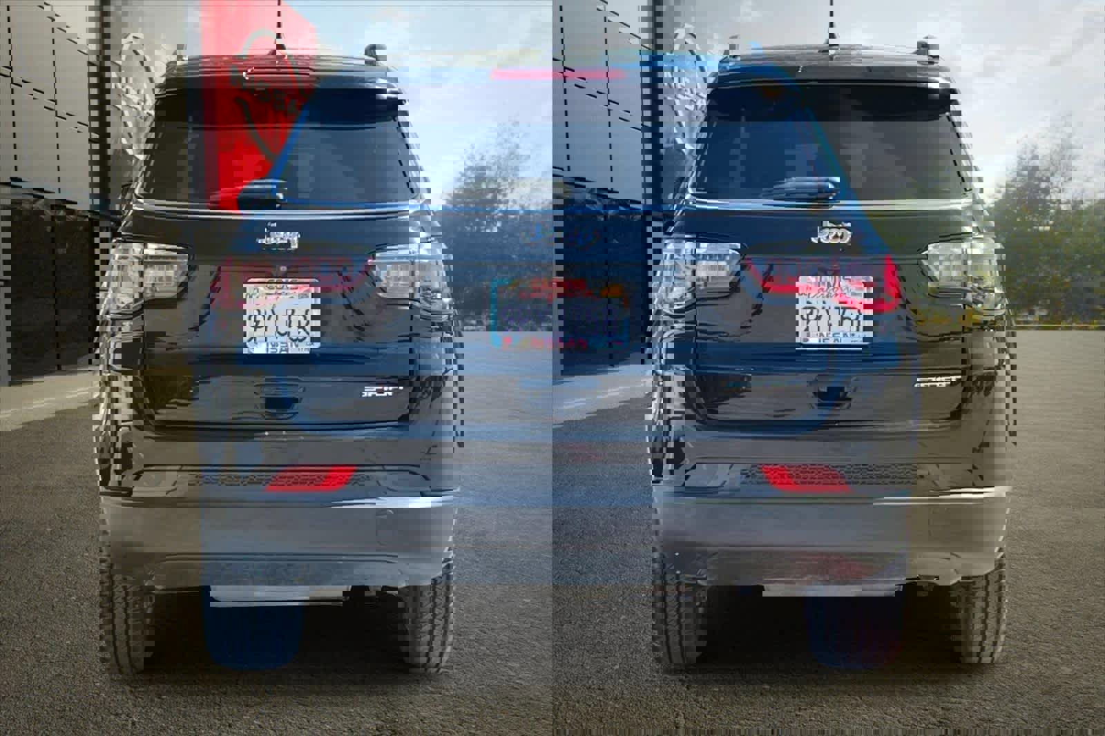 Used 2021 Jeep Compass Sport image 8