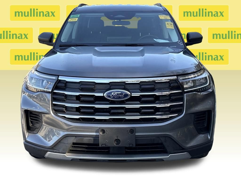 Used 2025 Ford Explorer Active image 14
