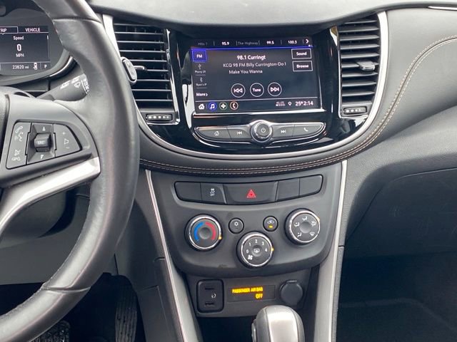 Certified 2022 Chevrolet Trax LT w/ LT Convenience Package image 9