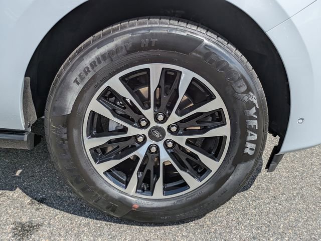 Certified 2025 Ford Expedition Max Platinum AWD/4WD image 11