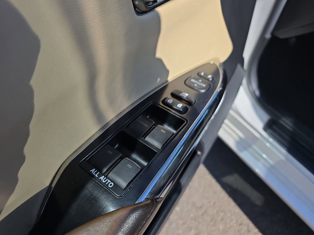 Used 2015 Toyota Avalon XLE Premium FWD image 21