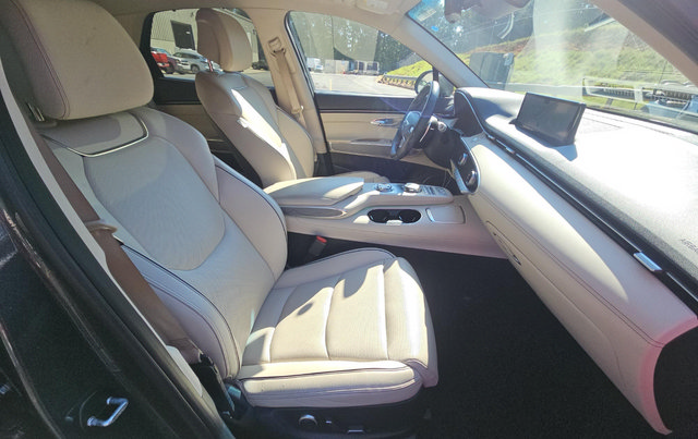 Used 2022 Genesis GV70 2.5T w/ Advanced Package AWD/4WD image 6