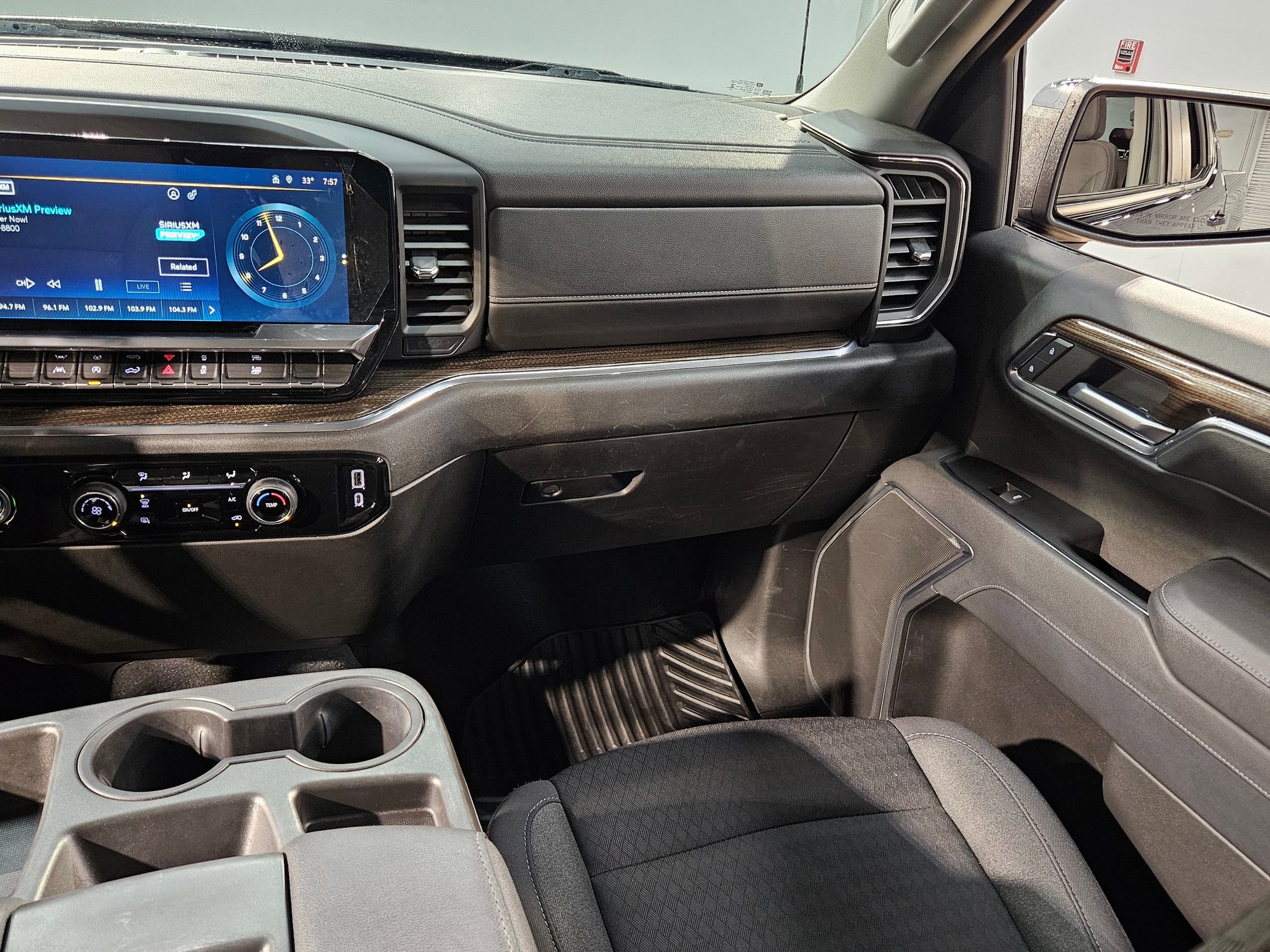 Used 2023 Chevrolet Silverado 1500 LT image 11