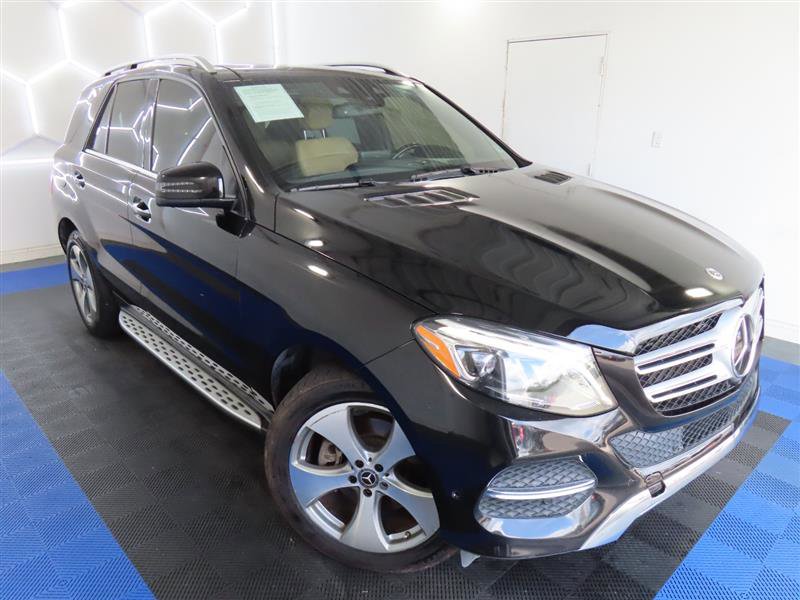 Used 2019 Mercedes-Benz GLE 400 4MATIC w/ Premium 3 Package image 5