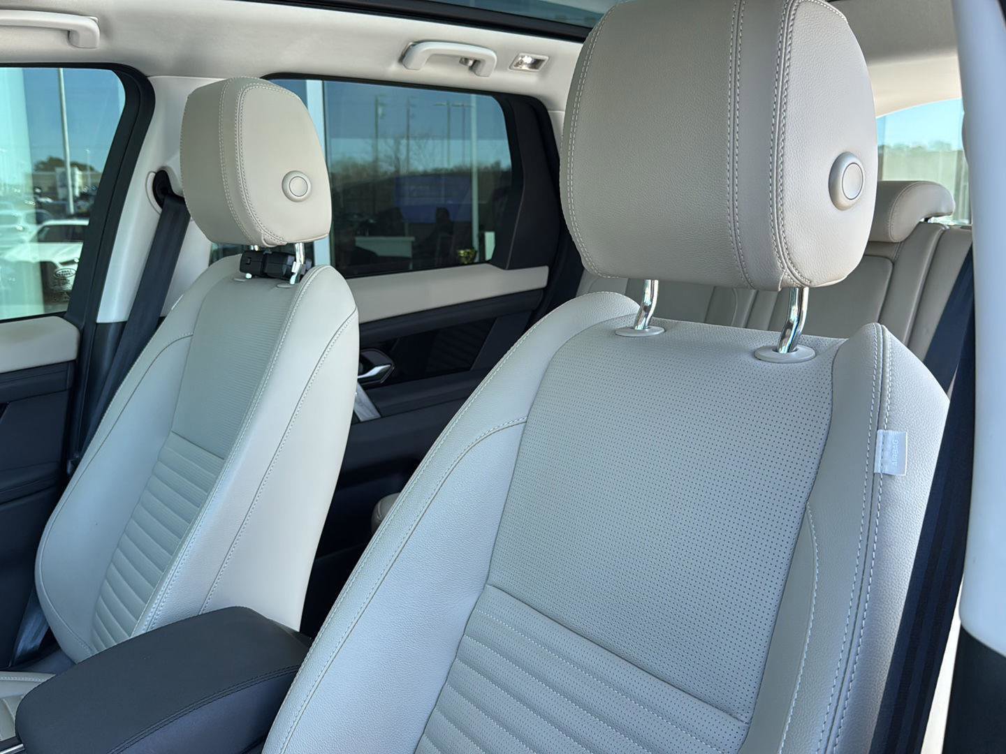 Used 2022 Land Rover Discovery Sport S image 27