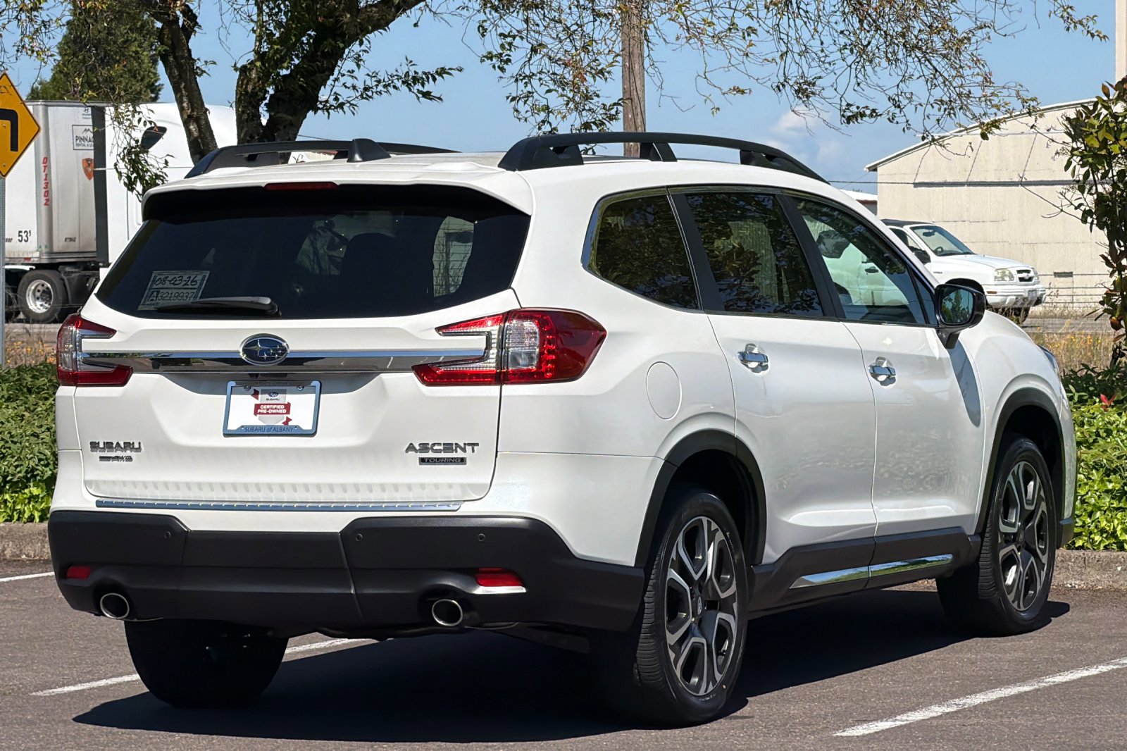 Used 2026 Subaru Ascent Touring AWD/4WD image 4