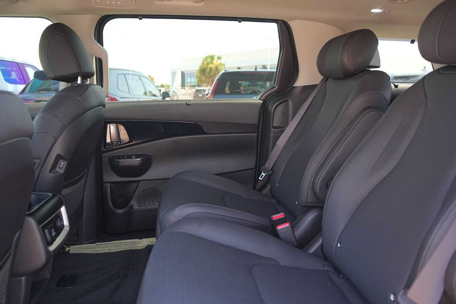Used 2026 Kia Carnival SX Prestige FWD image 14