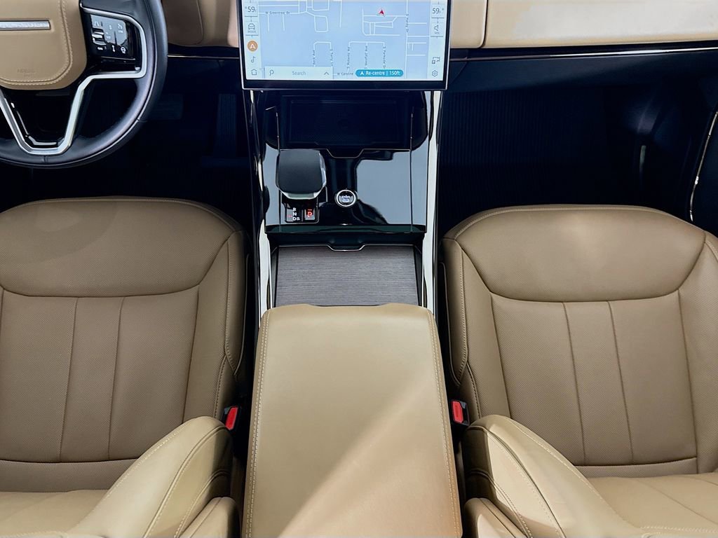 Used 2024 Land Rover Range Rover Sport SE image 16