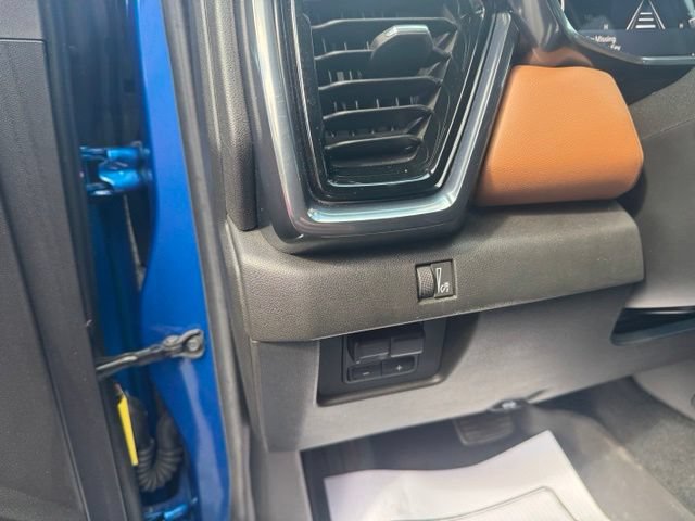 Used 2024 GMC Canyon AT4 w/ Canyon Safety Plus Package AWD/4WD image 8