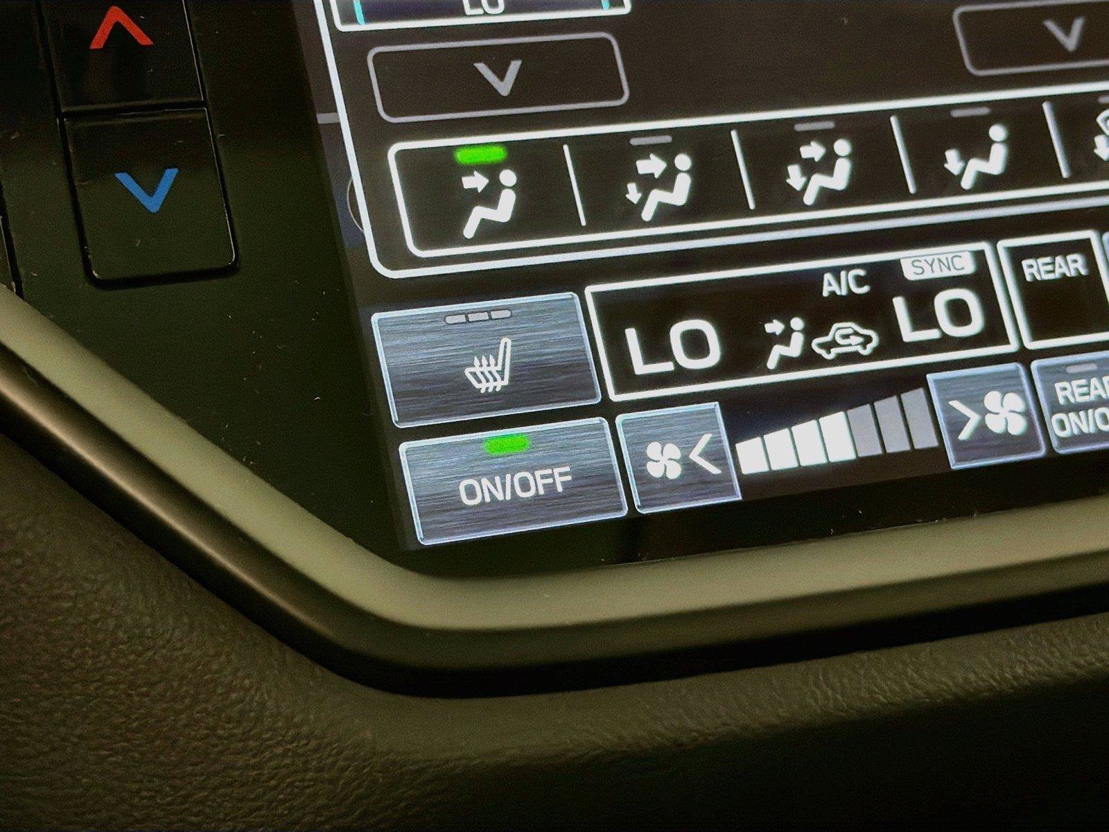 Used 2025 Subaru Ascent Onyx Edition AWD/4WD image 24
