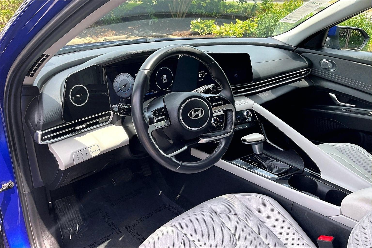 Used 2024 Hyundai Elantra Limited FWD image 13