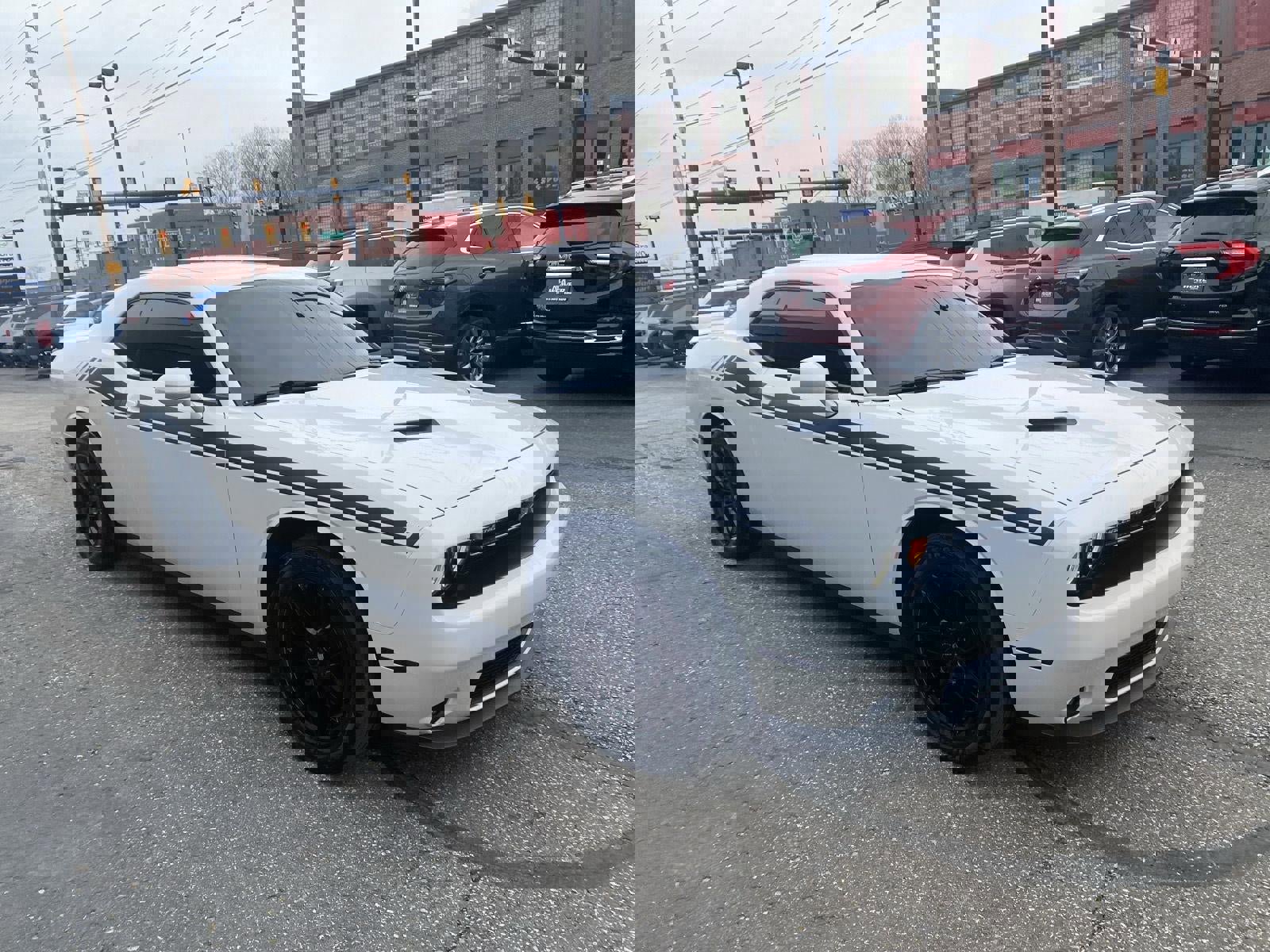 Used 2021 Dodge Challenger SXT image 13