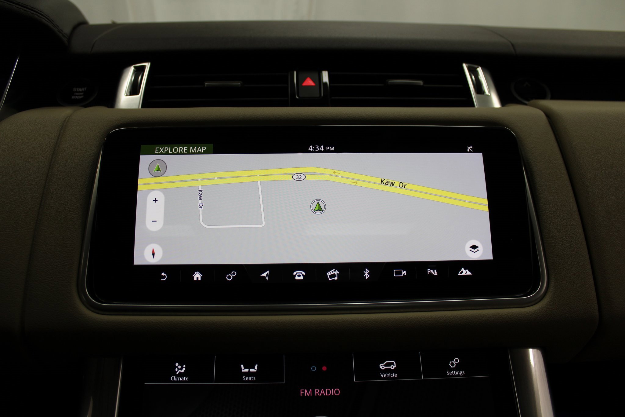 Used 2019 Land Rover Range Rover Sport HSE image 38