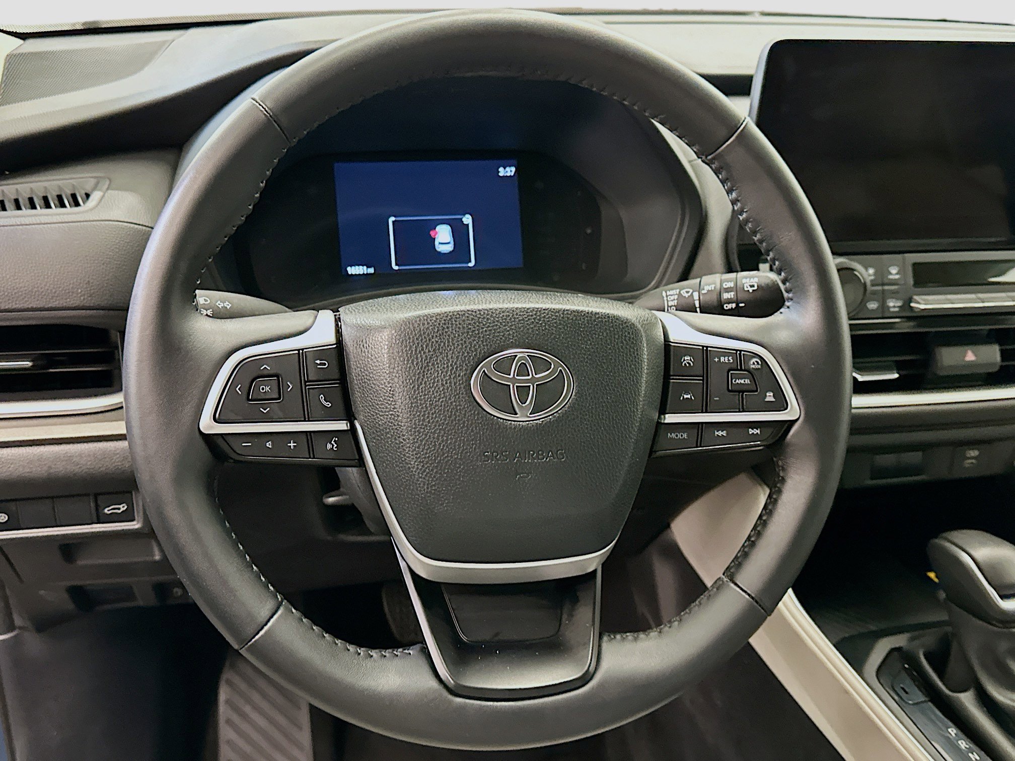 Used 2025 Toyota Grand Highlander AWD image 18