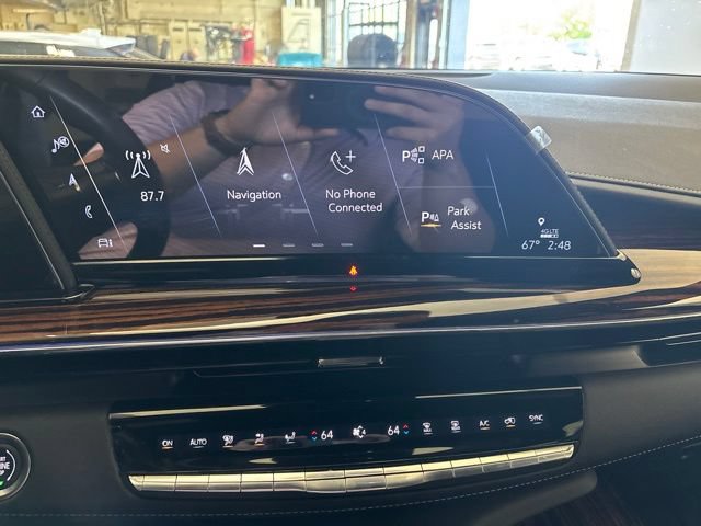 Certified 2023 Cadillac Escalade Premium Luxury w/ LPO, Illumination Package AWD/4WD image 17