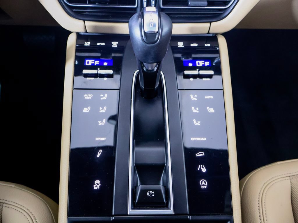 Certified 2023 Porsche Macan S w/ Premium Package AWD/4WD image 21