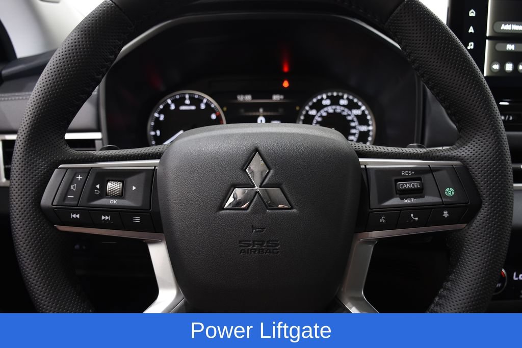 New 2025 Mitsubishi Outlander AWD image 10