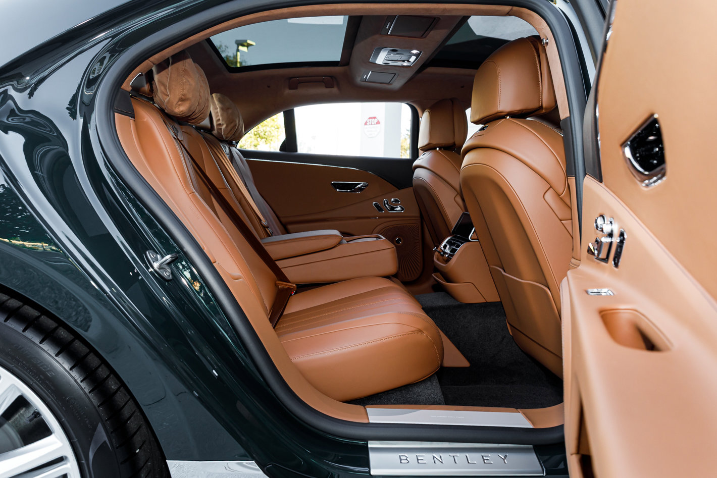 New 2026 Bentley Flying Spur Plug-In Hybrid image 35