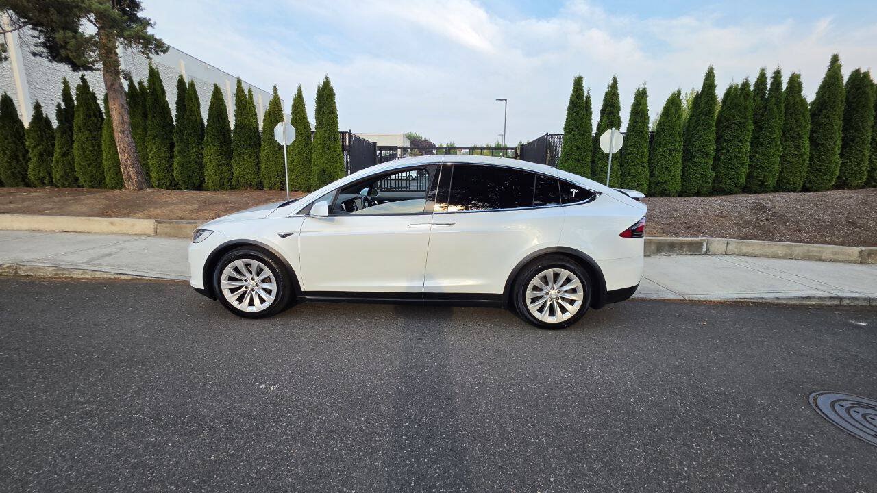 Used 2017 Tesla Model X 75D AWD/4WD image 8