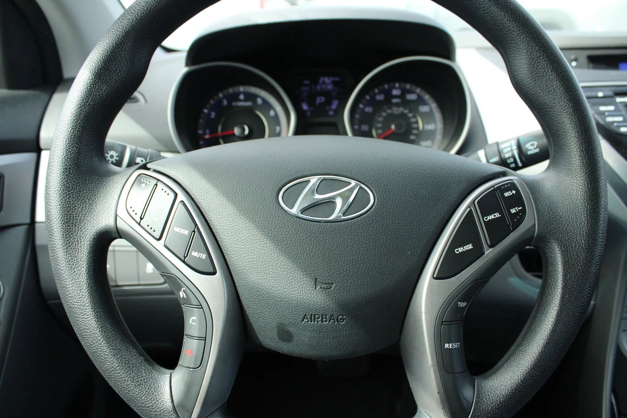 Used 2013 Hyundai Elantra GLS w/ Preferred Pkg FWD image 21
