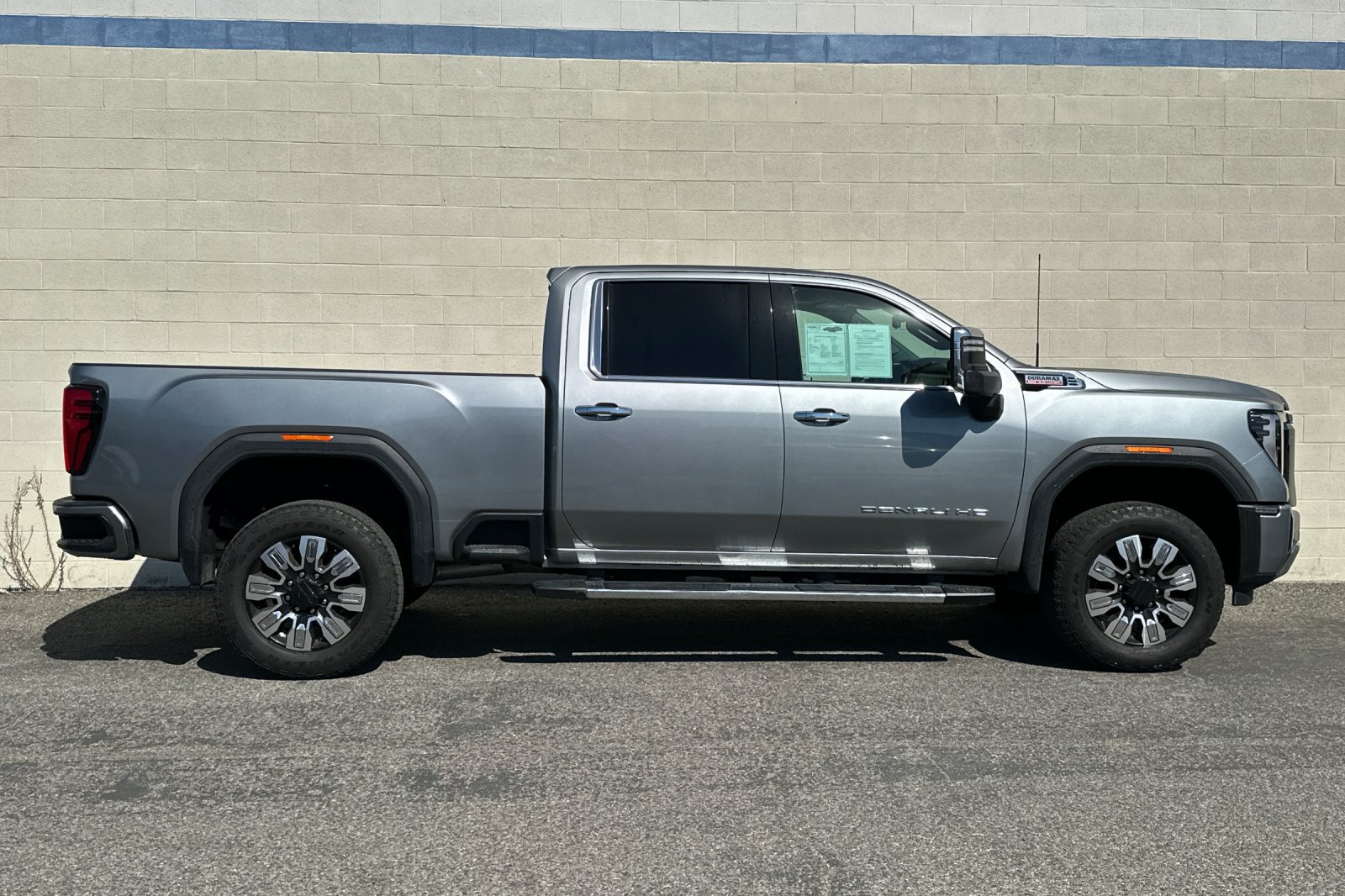 Certified 2024 GMC Sierra 2500 Denali w/ Technology Package AWD/4WD image 3