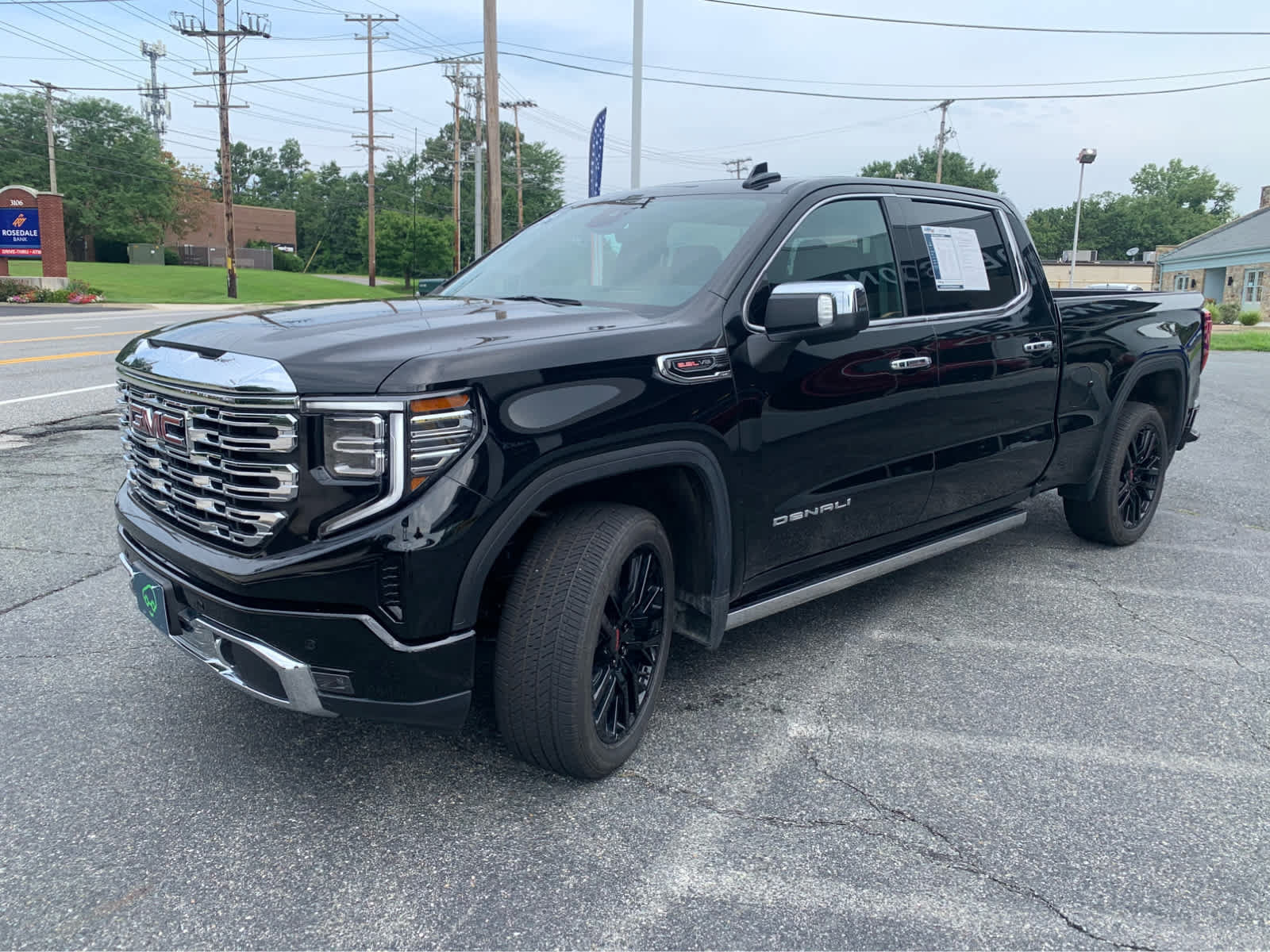 Used 2026 GMC Sierra 1500 Denali w/ Denali Reserve Package AWD/4WD image 3
