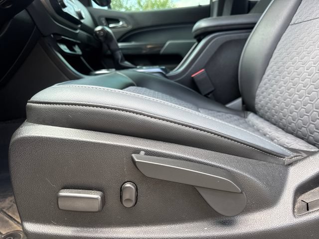 Used 2018 Chevrolet Colorado Z71 w/ Z71 Midnight Edition AWD/4WD image 14