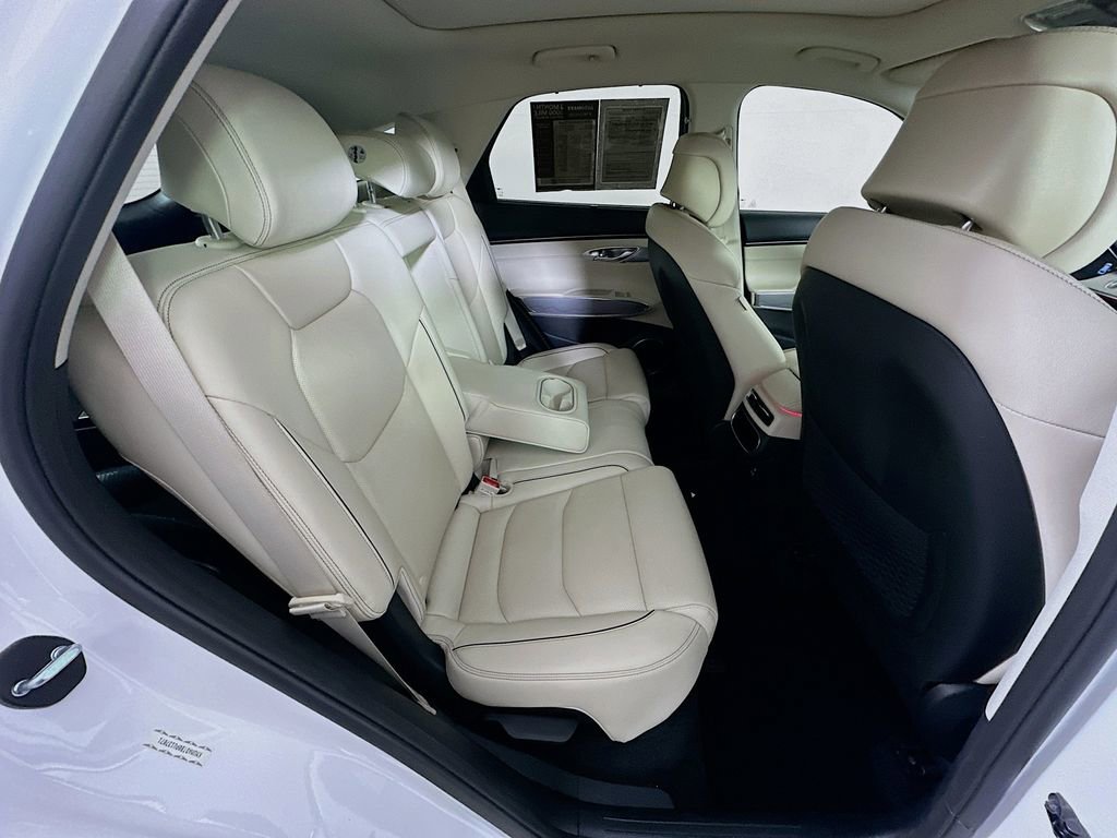 Used 2023 Genesis GV70 2.5T w/ Advanced Package image 11