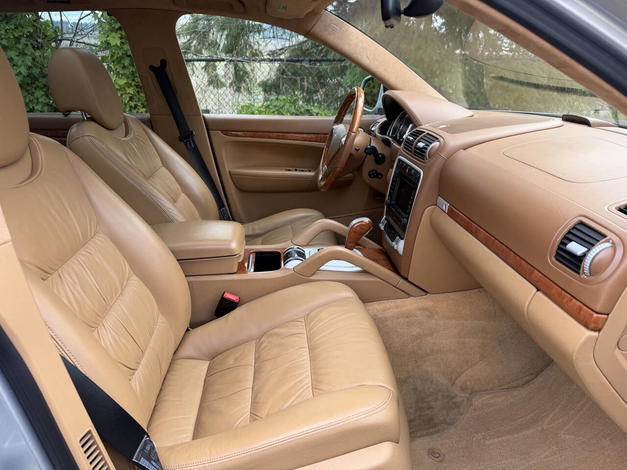 Used 2006 Porsche Cayenne Turbo image 16