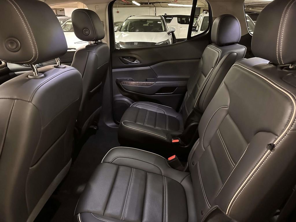 Used 2023 GMC Acadia Denali w/ Black Diamond Edition image 15