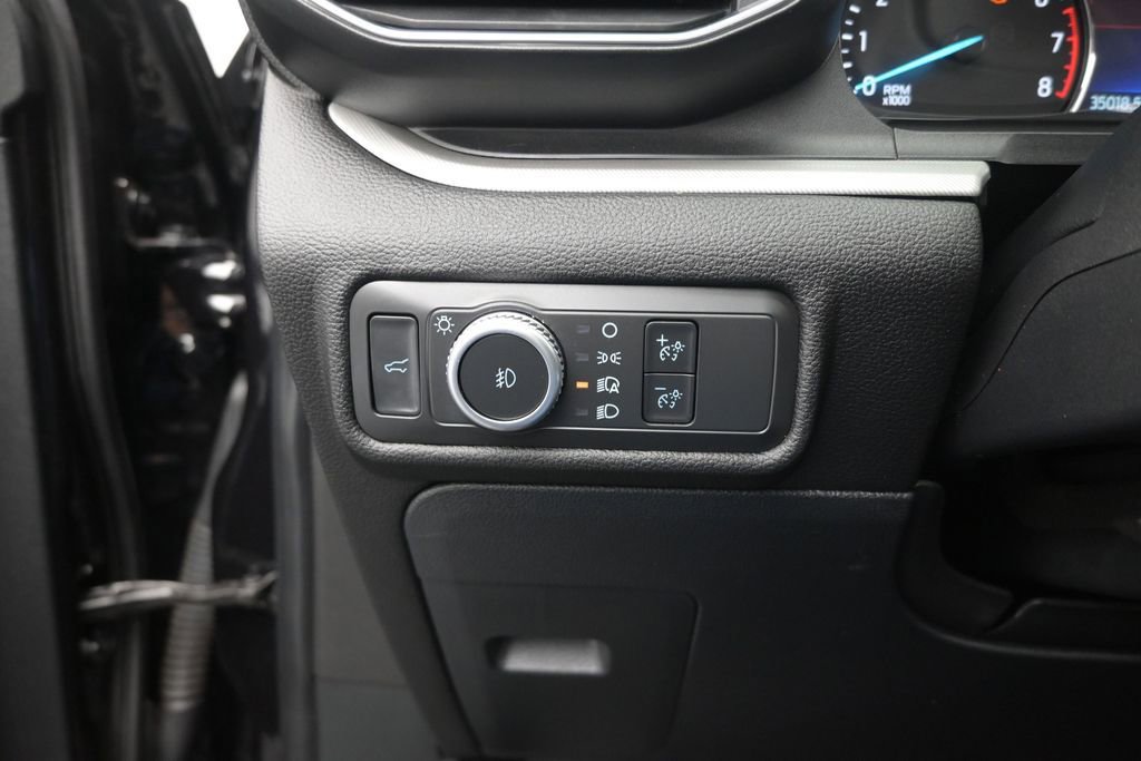Used 2022 Ford Explorer XLT w/ Equipment Group 202A RWD image 13