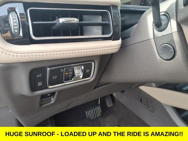 Used 2023 Lincoln Nautilus Reserve w/ Class II Trailer Tow Package image 14