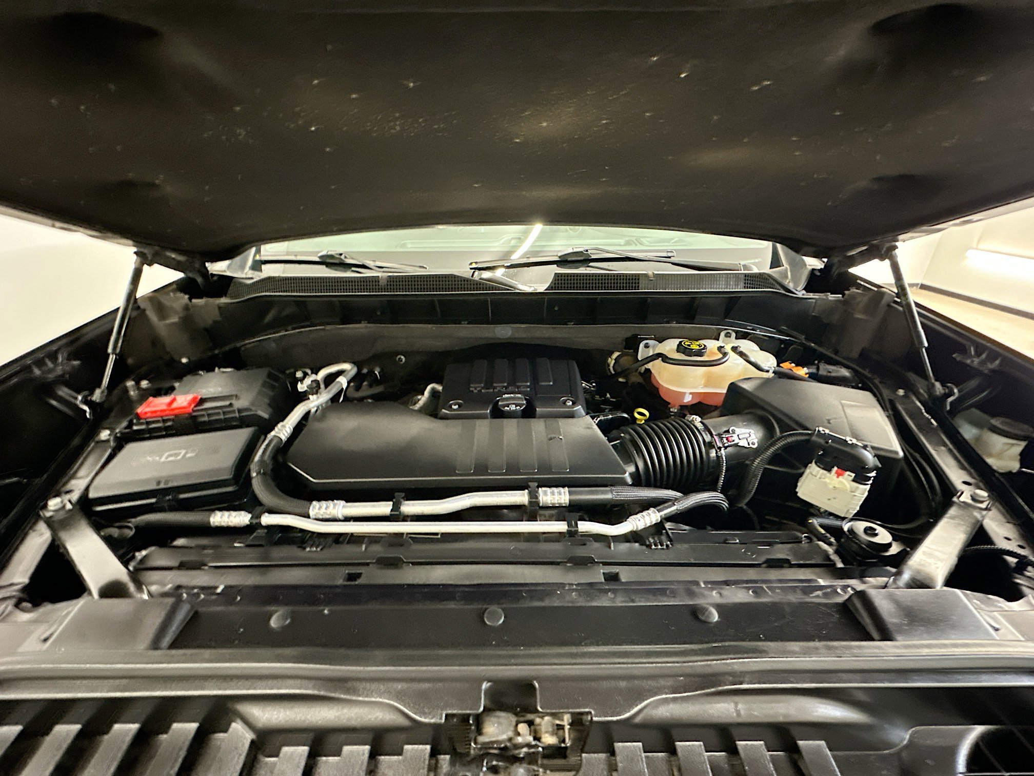 Used 2022 Chevrolet Silverado 1500 Custom w/ LPO, Dark Essentials Package AWD/4WD image 34