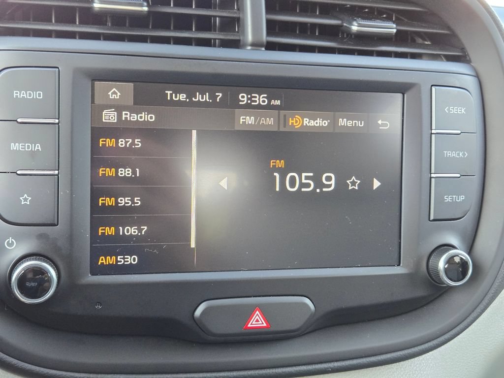Certified 2025 Kia Soul LX w/ LX Technology Package FWD image 29