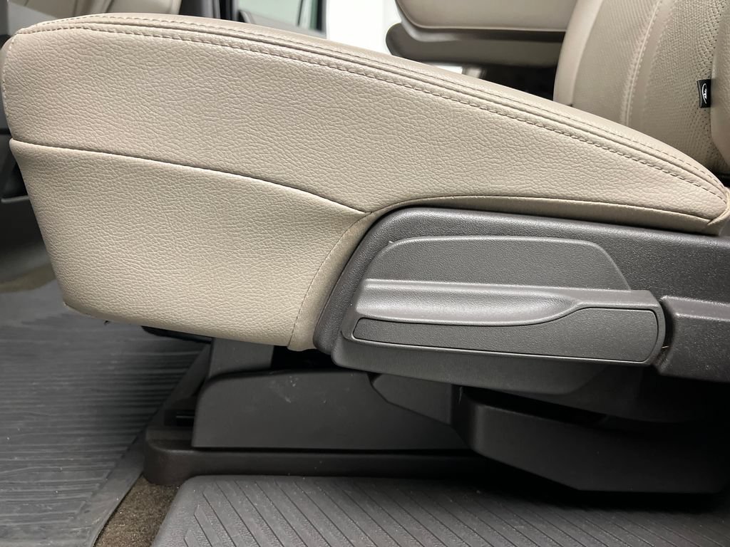 Used 2021 Ford Expedition Limited w/ Cargo Package RWD image 18