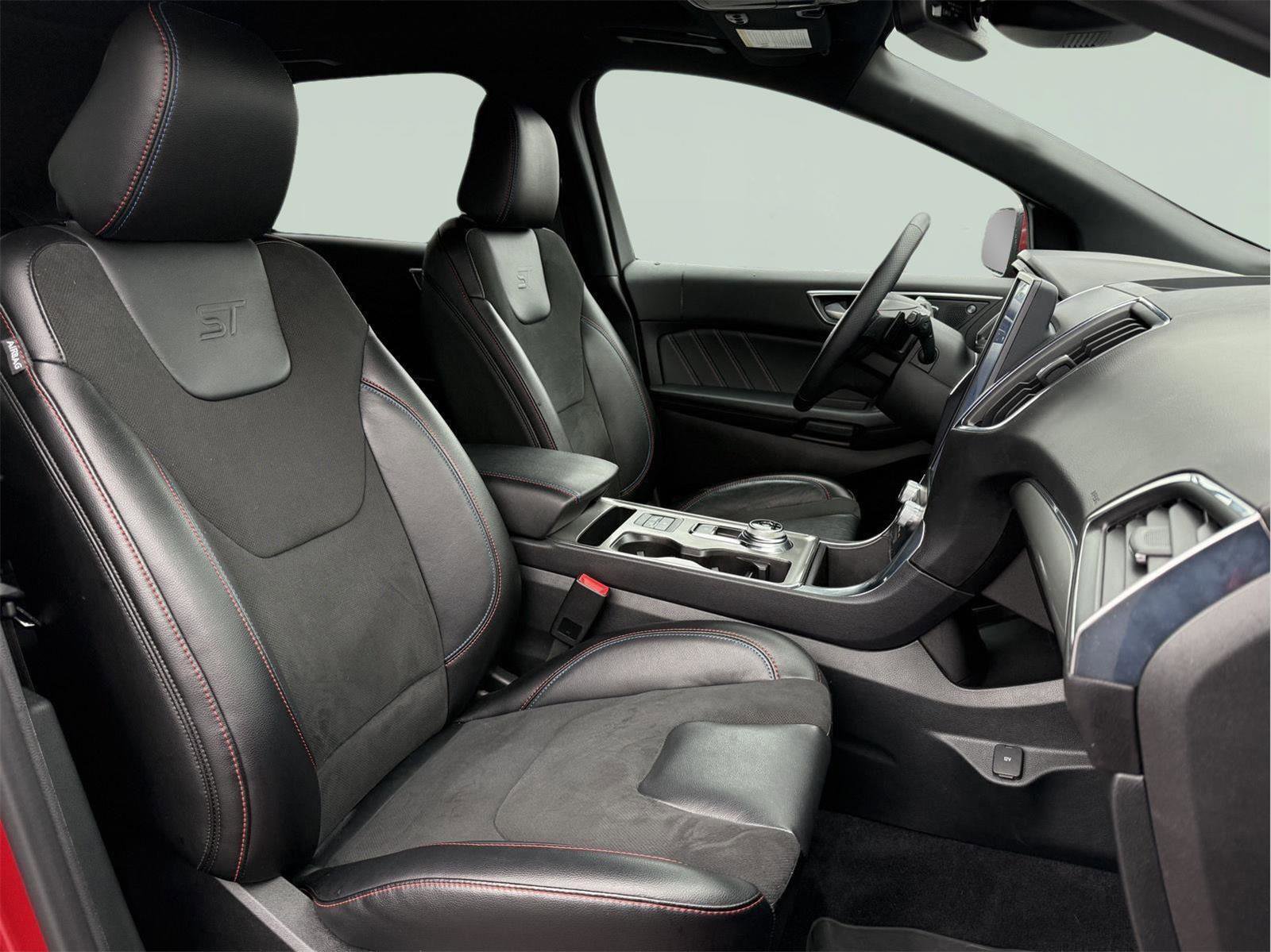 Used 2023 Ford Edge ST w/ Equipment Group 401A image 26